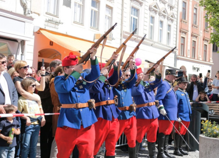 Startschuss Maibaumaufstellen